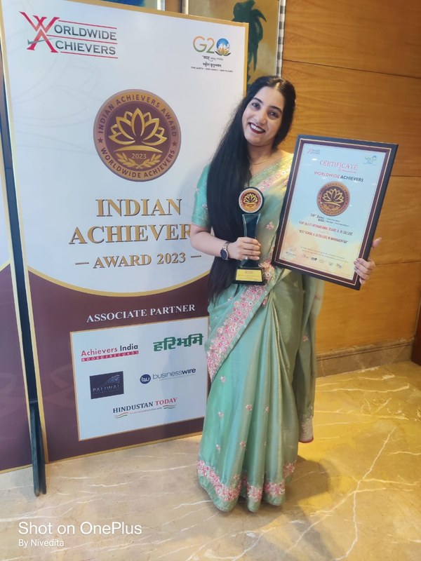 Indian Achiever Award - 2003 - Kent Valley International School Award